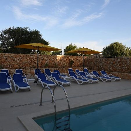 Wileg 4A Luxury Studio Apartment With Shared Swimming Pool. Qala Εξωτερικό φωτογραφία